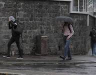 Imagen referencial de lluvia en Quito.