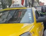 La AMT ubicó al conductor que invadió la zona peatonal del parque La Carolina.