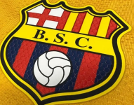 Barcelona SC le debe tres meses de sueldo a una jugadora.