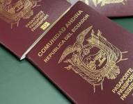 Foto de pasaportes ecuatorianos.
