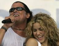 Carlos Vives es un reconocido cantante, compositor y actor colombiano, conocido por fusionar ritmos tradicionales como el vallenato con sonidos modernos, popularizando la música colombiana a nivel internacional. Sus canciones alegres y llenas de energía lo han convertido en uno de los artistas latinos más queridos y respetados.