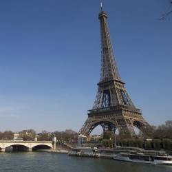 Foto de archivo de la Torre Eiffel, en París.