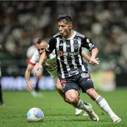 Alan Franco en un partido con el Atlético Mineiro