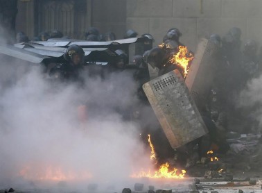 3 muertos por ola de disturbios y violencia en Kiev, Ucrania