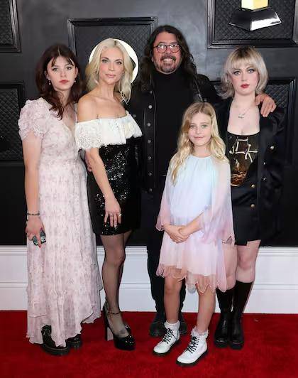 Dave Grohl admitió tener una hija fuera de su matrimonio, pide perdón a su familia