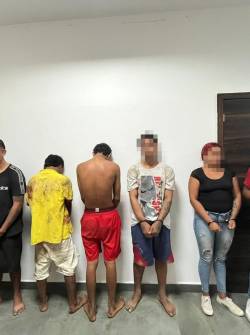 Foto de los detenidos por extorsión en Pedernales, Manabí.