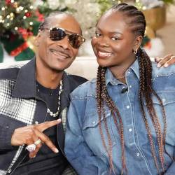 Fotografía del rapero Snoop Dog junto a su hija Cori Broadus