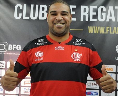 Adriano admite que regreso al Flamengo es su última oportunidad