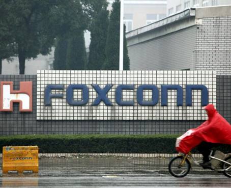 Foxconn cierra temporalmente una planta en China tras pelea con 40 heridos