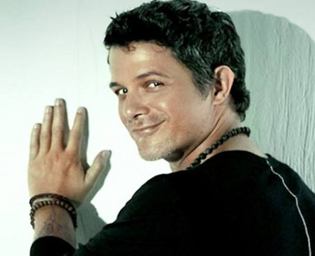 Alejandro Sanz promociona dos nuevos videos de &#039;La música no se toca&#039;