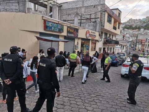 Alcaldes piden más medidas restrictivas en Quito