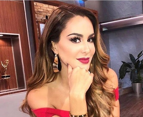 Ninel Conde sacude redes con sensual baile