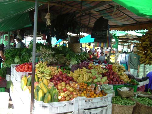 Escasez de productos de la Costa en los mercados de la Sierra