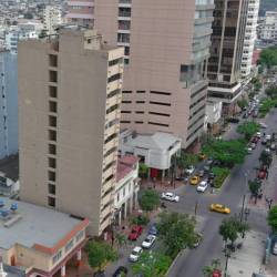 Imagen de dron del edificio Fantasía, ubicado en la avenida 9 de Octubre, entre Esmerladsa y José Mascote.