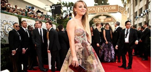 Kaley Cuoco &#039;tocó&#039; de más en los Globos de Oro