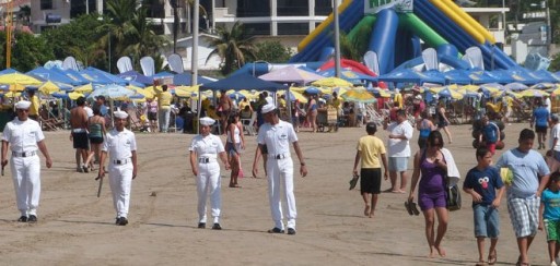 Armada y Policía Nacional garantizan seguridad durante feriado de Carnaval