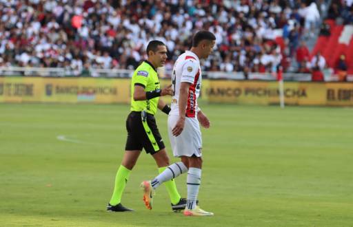 Alex Arce, delantero de Liga de Quito, en el partido contra Independiente del Valle