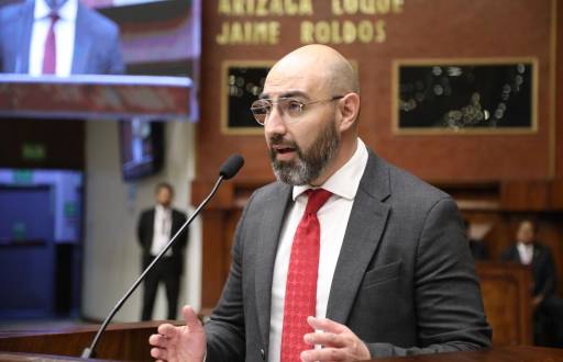 Mario Godoy durante su posesión como presidente del Consejo de la Judicatura en la Asamblea.