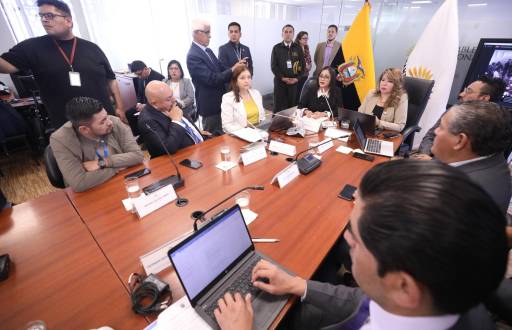 La sesión de la Comisión de Educación del Psrlamento, en Quito.