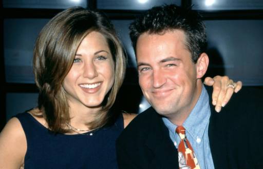 Fotografía de la actriz Jennifer Aniston junto a Matthew Perry