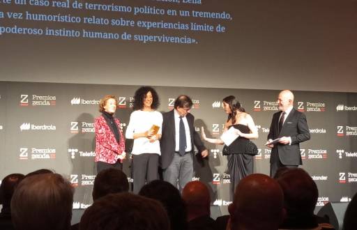 Leila Guerriero ganó el Premio Zenda de Narrativa 2023-2024 con su libro de periodismo narrativo La Llamada.