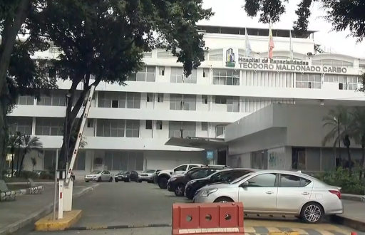 Imagen de la parte frontal del Hospital Teodoro Maldonado Carbo, frente a la avenida 25 de Julio. sur de Guayaquil.