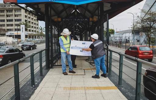 Imagen de la parada de Metrovia Aviación Civil Este, que será demolida por el Municipio.