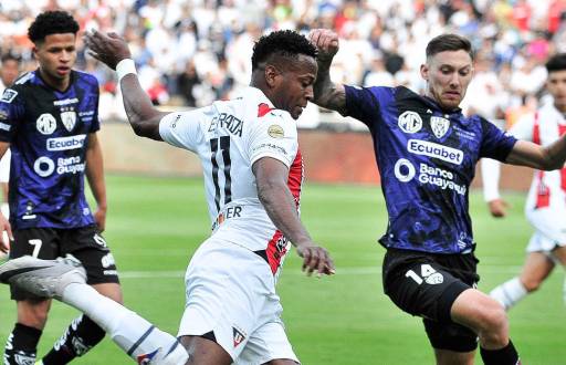 Michael Estrada en el partido entre Liga de Quito e Independiente del Valle