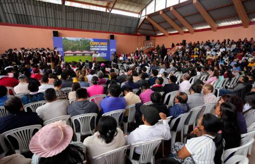 Evento oficial en el colegio Dillon de Quito.