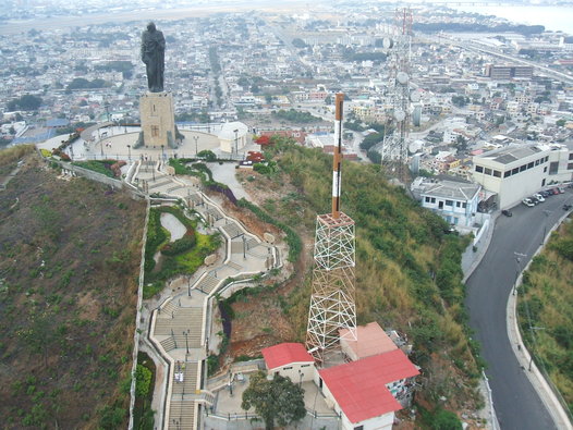 Vía de ingreso al mirador del Cerro del Carmen está abandonada