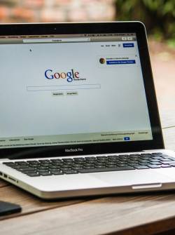 Imagen referencial de Google Chrome en una laptop.