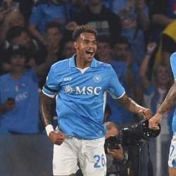 Jugadores del Napoli, celebrando la goleada.