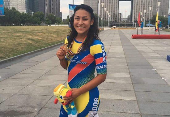 Ecuatoriana Gabriela Vargas gana título mundial en patinaje