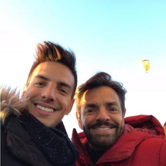 Imagen de archivo de Eugenio Derbez, y uno de sus hijos, Vadhir Derbez.