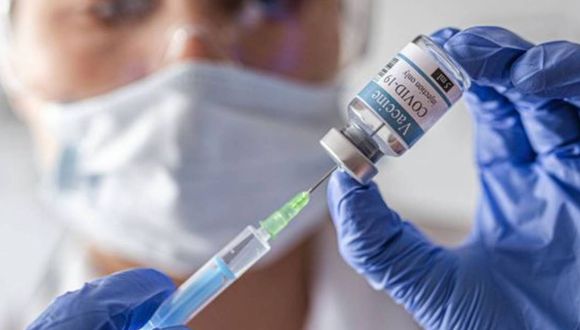 Llega a Perú vacuna china para ensayo con 6.000 voluntarios