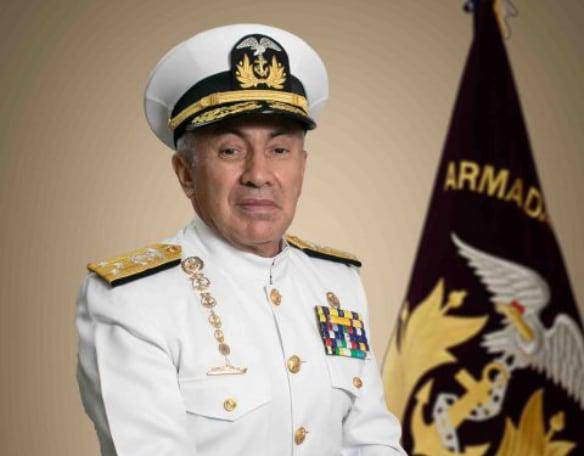 Lasso acepta renuncia de jefe del Comando Conjunto de las Fuerzas Armadas