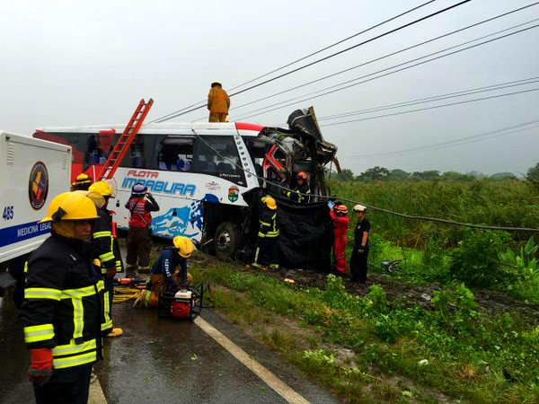 Un muerto y seis heridos deja accidente en la vía Durán - Yaguachi