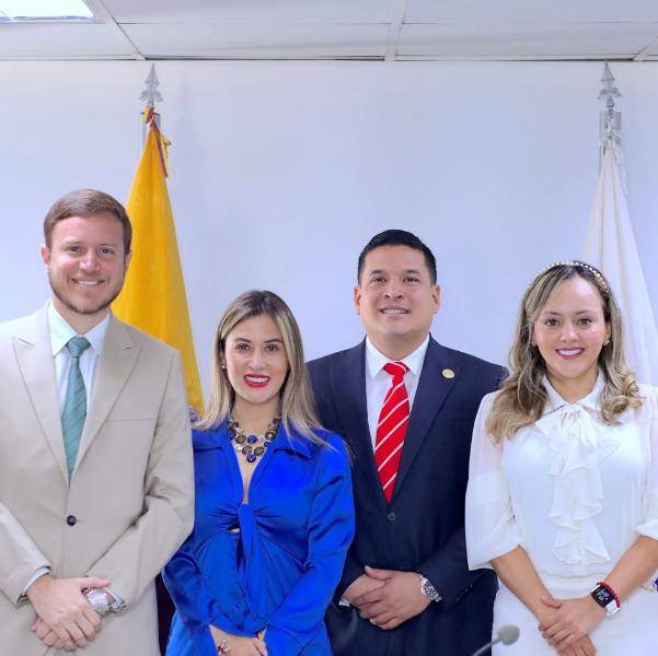 Consejeros de mayoría al inicio del Cpccs