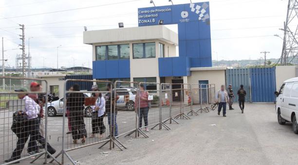Ocho muertos en amotinamiento de cárcel de Guayaquil