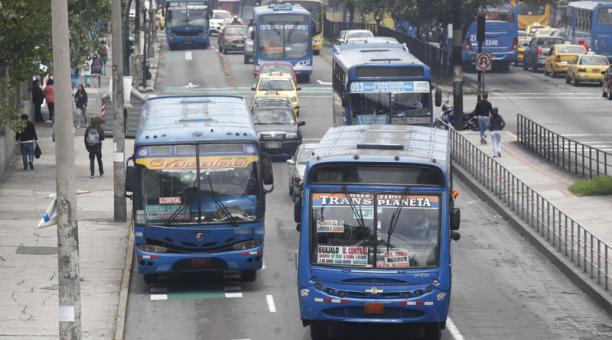 En Quito aprobarían circulación de buses públicos los domingos