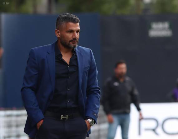 Javier Gandolfi dejó de ser entrenador de IDV tras perder la final de la Liga Pro.