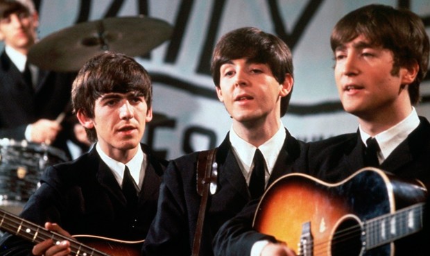 Guitarra de los Beatles subastada en récord de 2,4 millones