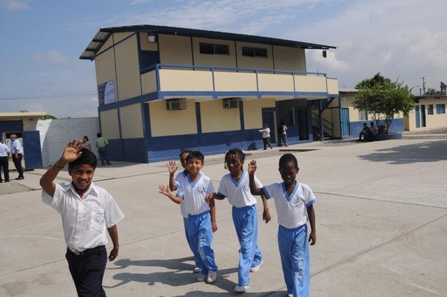 Escuelas fiscales de la Isla Trinitaria están sin conserjes ni guardianes