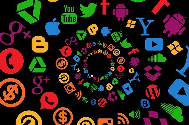 El uso global de las redes sociales suma más de 10.000 millones de horas al día