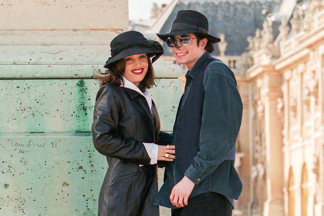 Lisa Marie Presley y Michael Jackson en una imagen de archivo.