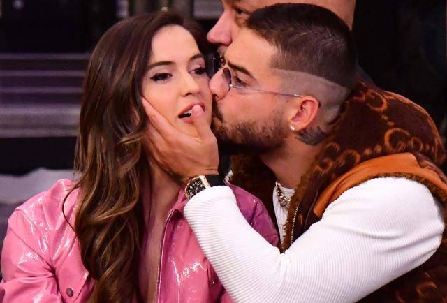 Imagen de archivo de Natalia Barulich junto a Maluma.