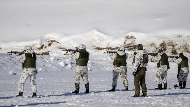 Suecia y Finlandia instan a sus habitantes a prepararse para una posible guerra