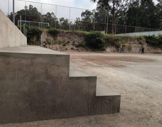 Una de las canchas deportivas en el sector de La Roldós.