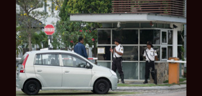 Familiares y amigos defienden reputación de los pilotos malasios