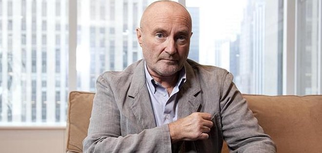 VIDEO: Phil Collins aparece por sorpresa y canta en colegio de Miami